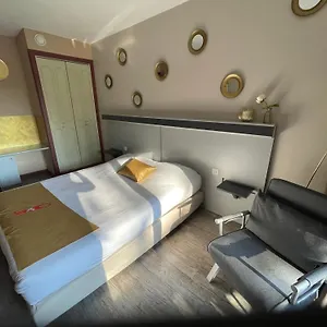 https://hotel-la-mere-jacquet.hotels-rhonealpes.com